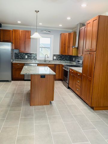 124 E 10th Street, Michigan City, IN 46360