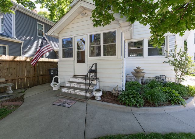 1164 26th Street A Street, Moline, IL 61265