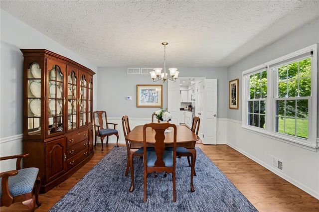 17 Bardney Circle, Perinton, NY 14450
