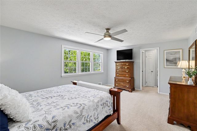 17 Bardney Circle, Perinton, NY 14450