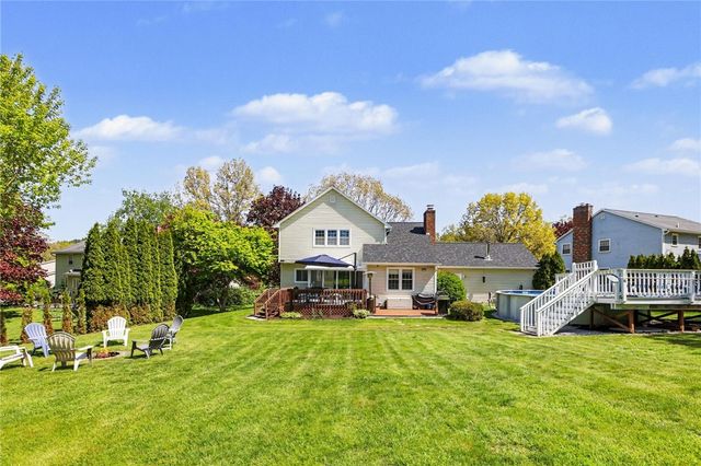 17 Bardney Circle, Perinton, NY 14450