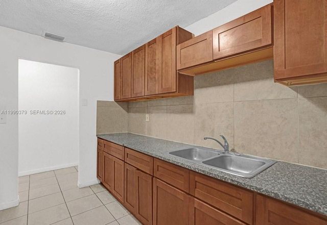 3876 NW 207th St Rd, Miami Gardens, FL 33055