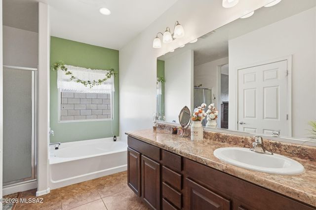 9016 W Hidden Saguaro Trail, Marana, AZ 85653