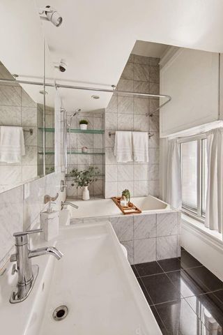 9 Murray Street 5SE, New York City, NY 10007