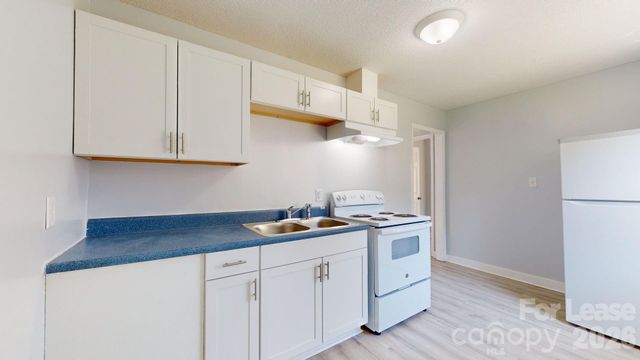 4517 Helena Street, Charlotte, NC 28208