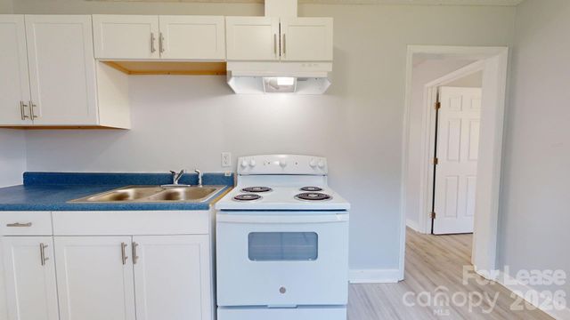 4517 Helena Street, Charlotte, NC 28208