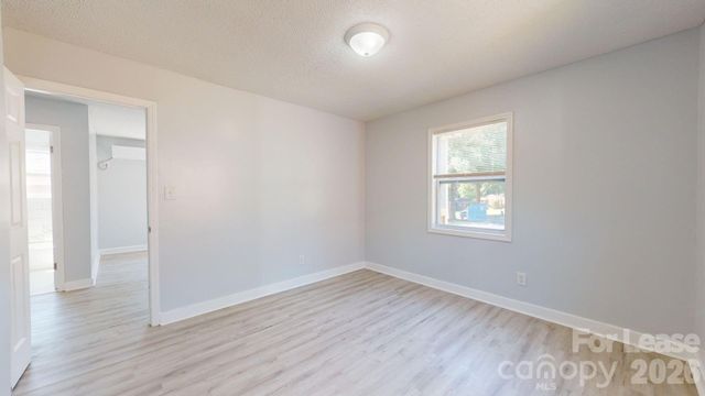 4517 Helena Street, Charlotte, NC 28208