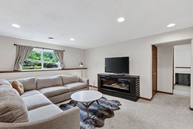 236 Westend Circle, Sun Prairie, WI 53590