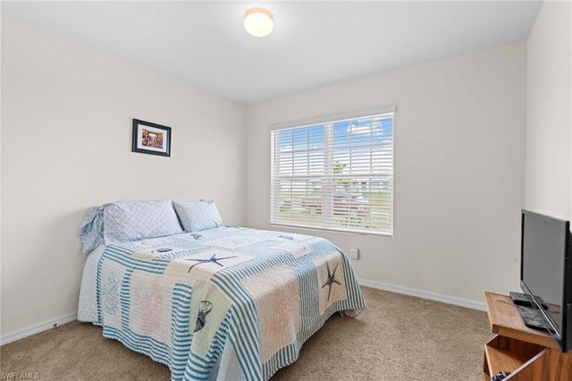 624 NW 28th ST, Cape Coral, FL 33993