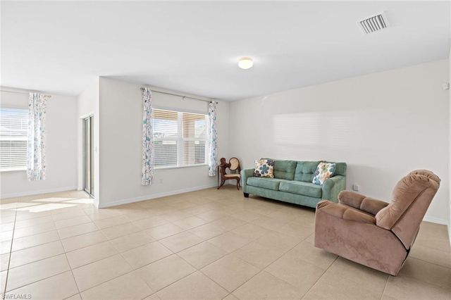 624 NW 28th ST, Cape Coral, FL 33993