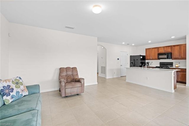 624 NW 28th ST, Cape Coral, FL 33993