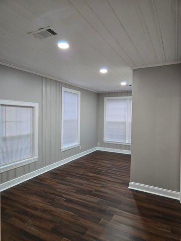 1048 N AVALON ST, Memphis, TN 38107