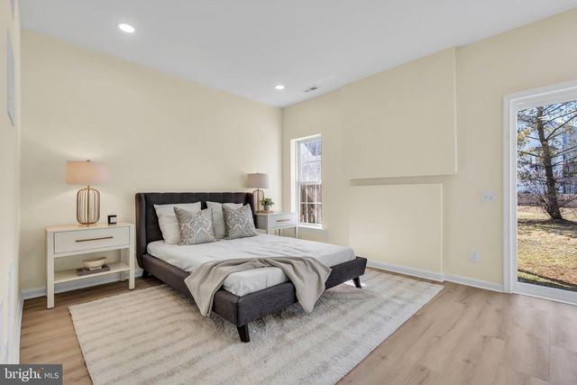 4 WEATHERLY RD, Delran, NJ 08075