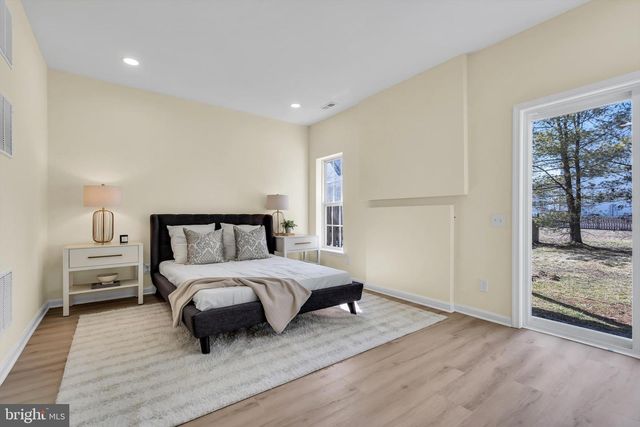 4 WEATHERLY RD, Delran, NJ 08075