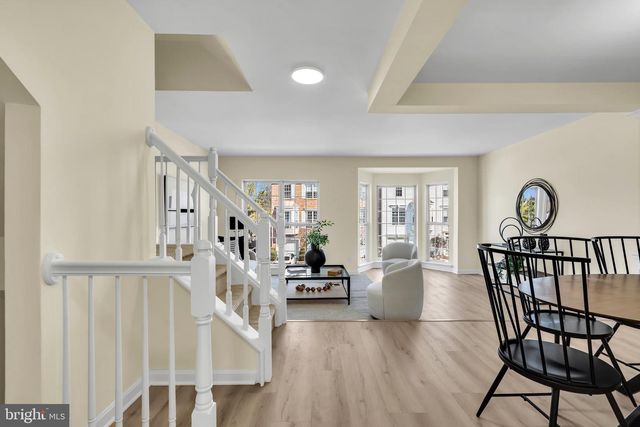 4 WEATHERLY RD, Delran, NJ 08075