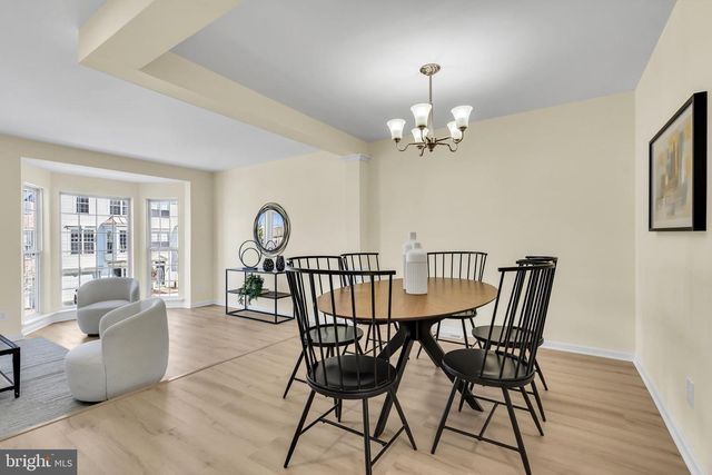 4 WEATHERLY RD, Delran, NJ 08075