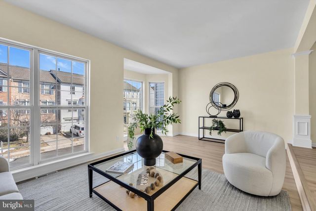 4 WEATHERLY RD, Delran, NJ 08075