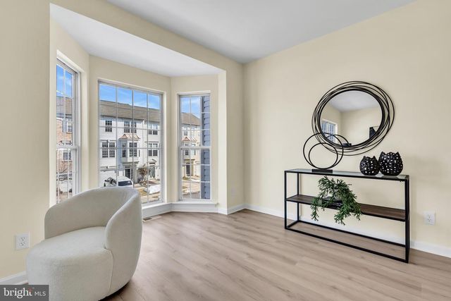 4 WEATHERLY RD, Delran, NJ 08075