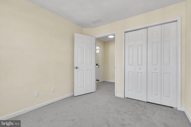 4 WEATHERLY RD, Delran, NJ 08075