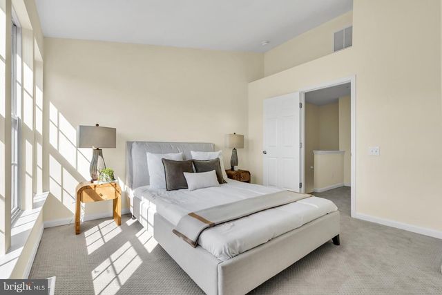 4 WEATHERLY RD, Delran, NJ 08075