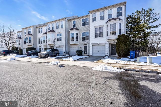 4 WEATHERLY RD, Delran, NJ 08075