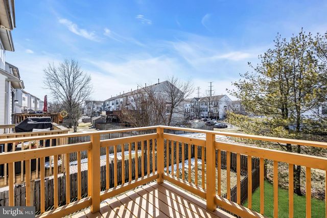 4 WEATHERLY RD, Delran, NJ 08075