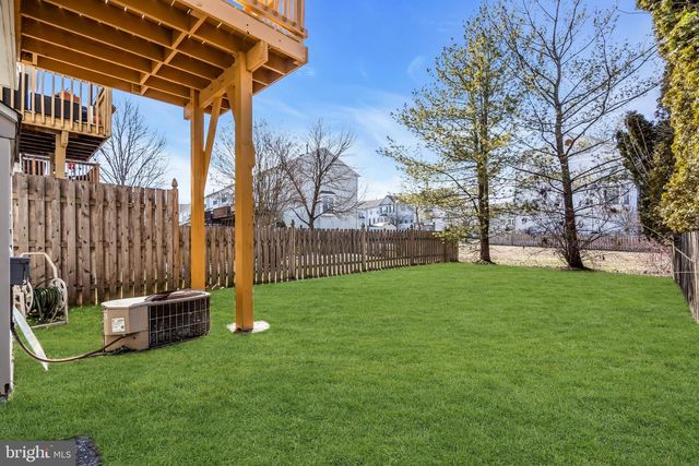 4 WEATHERLY RD, Delran, NJ 08075