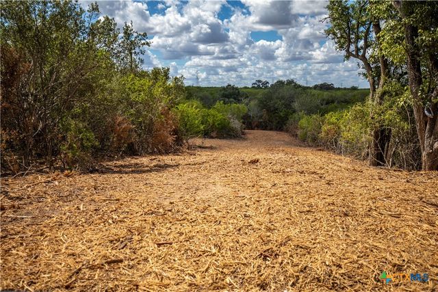 946 FM 2718, Cuero, TX 77954