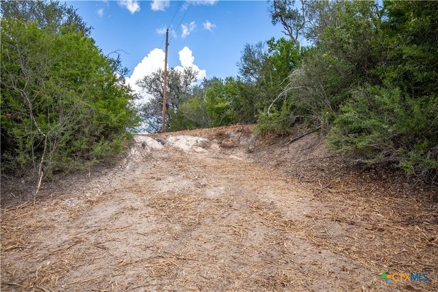 946 FM 2718, Cuero, TX 77954