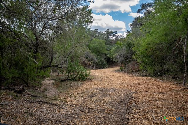 946 FM 2718, Cuero, TX 77954