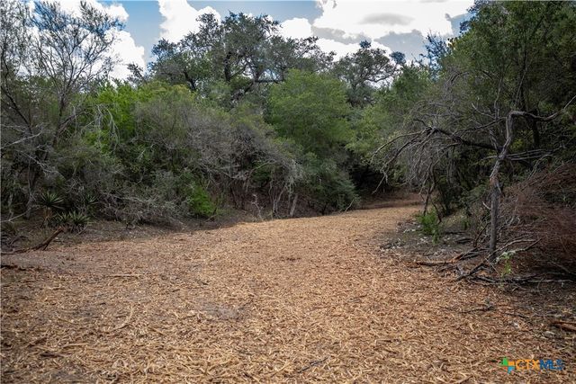 946 FM 2718, Cuero, TX 77954