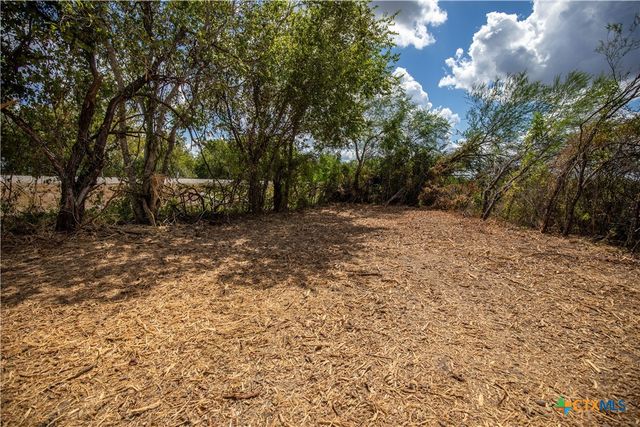 946 FM 2718, Cuero, TX 77954