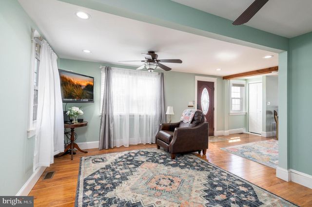 98 DELAWARE AVE, Fortescue, NJ 08321