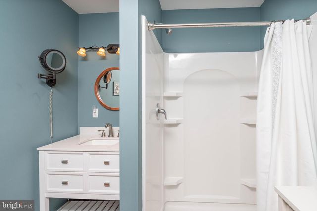 98 DELAWARE AVE, Fortescue, NJ 08321