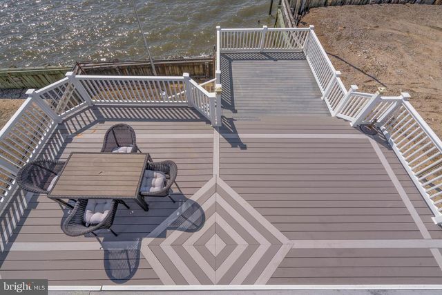 98 DELAWARE AVE, Fortescue, NJ 08321