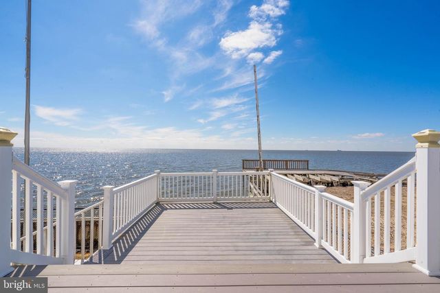 98 DELAWARE AVE, Fortescue, NJ 08321