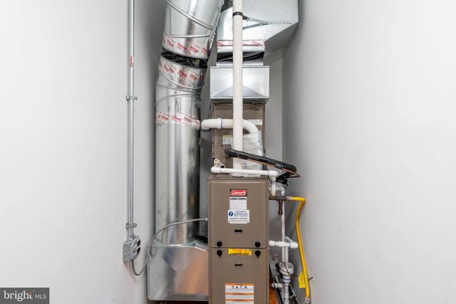 98 DELAWARE AVE, Fortescue, NJ 08321