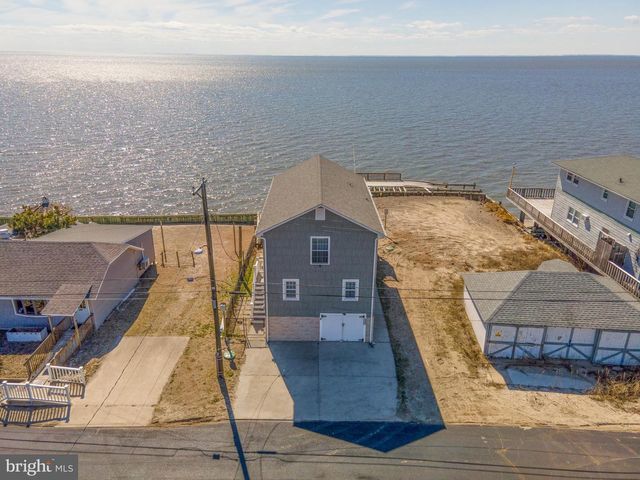 98 DELAWARE AVE, Fortescue, NJ 08321