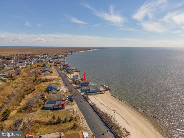 98 DELAWARE AVE, Fortescue, NJ 08321