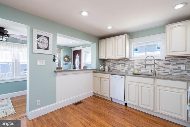 98 DELAWARE AVE, Fortescue, NJ 08321