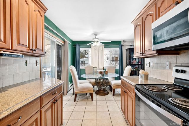 35 Maple Lane, Monroe, NY 10950