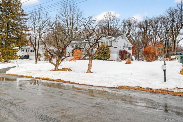 35 Maple Lane, Monroe, NY 10950