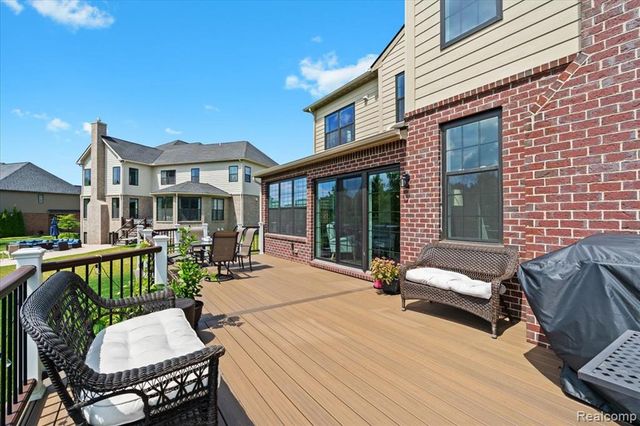 47695 Wales Court, Novi, MI 48167