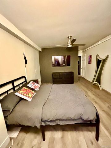 282 163rd Street E, Bronx, NY 10451