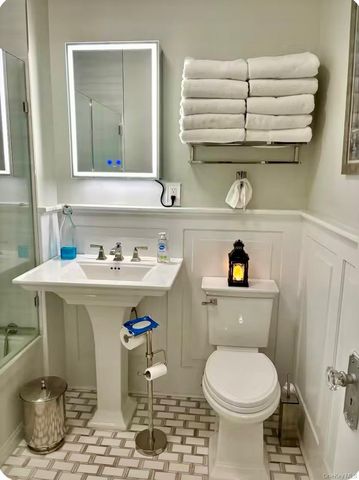 282 163rd Street E, Bronx, NY 10451