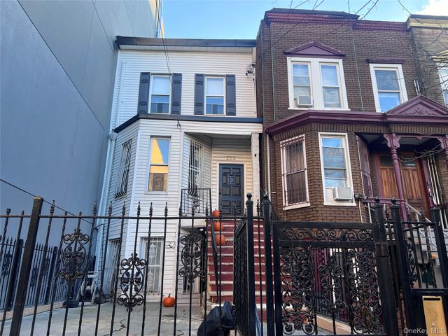 282 163rd Street E, Bronx, NY 10451