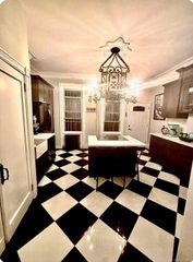 282 163rd Street E, Bronx, NY 10451