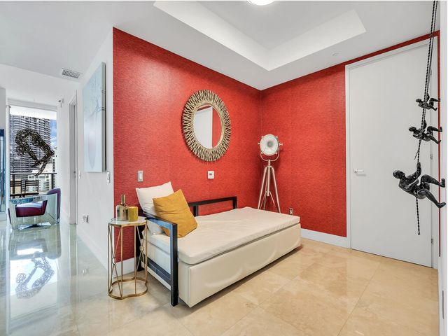 1300 Brickell Bay Drive 3900, Miami, FL 33131