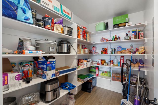 4335 W 3490 S, West Haven, UT 84401