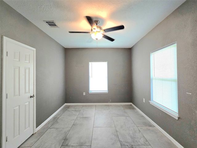 8512 Us Highway 59 S, Goodrich, TX 77335